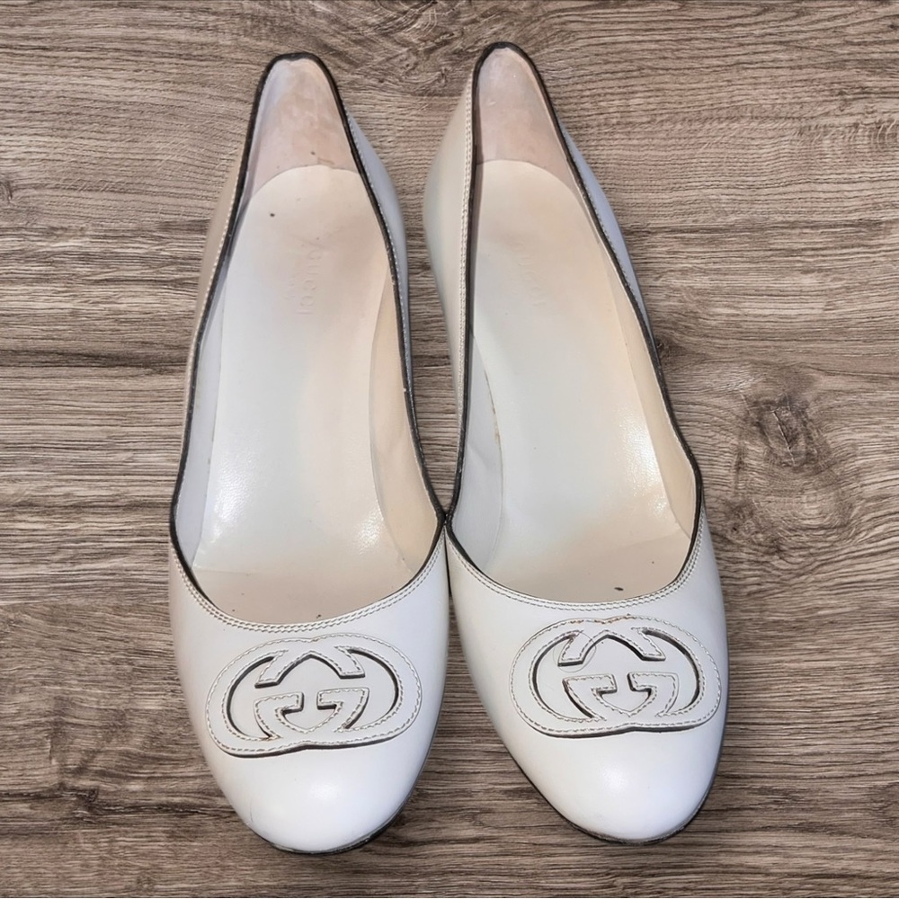 Gucci Women's White Leather Pumps